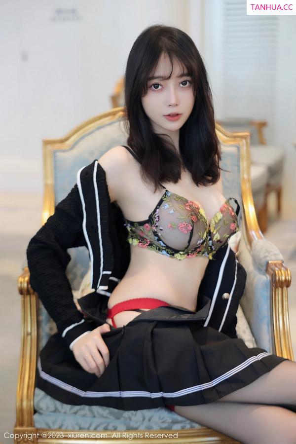 玥儿玥  [XiuRen]高清写真图 2023.08.25 No.7287 玥儿玥er 黑丝美腿第34张图片
